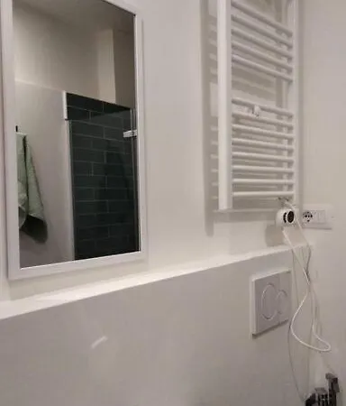 Pane E Tulipani, Cozy Near Center 아파트 토리노